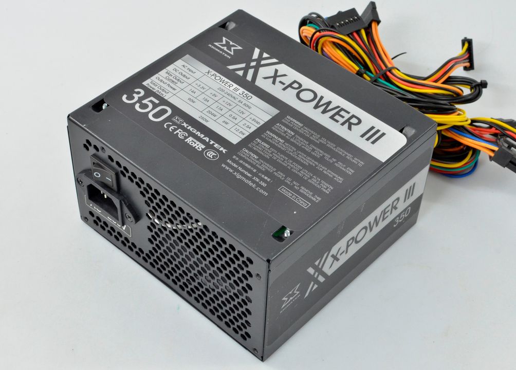 Nguồn CST XIGMATEK X-POWER III 350 250W Chính hãng (4+4pin, 6+2pin, Dây dài, Kèm dây nguồn)